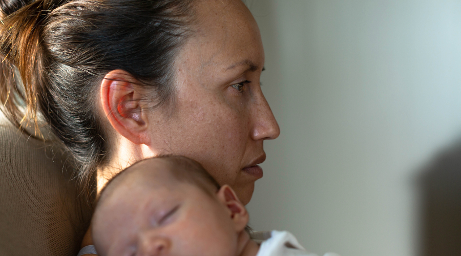 Postpartum Facial Hair: Safe Removal Tips for New Moms